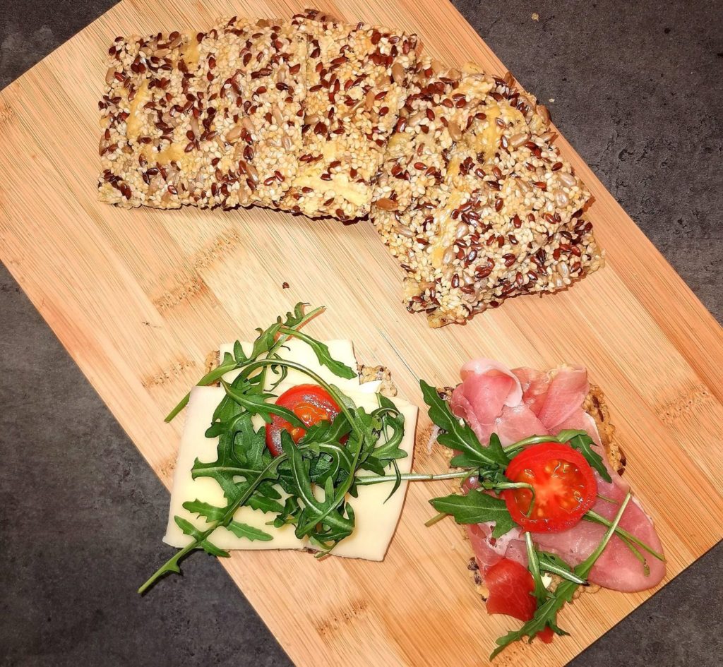 Lavkarbo knekkebrød