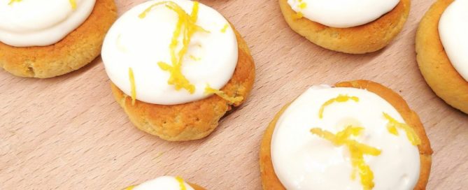 Lavkarbo kjeks med sitronkrem