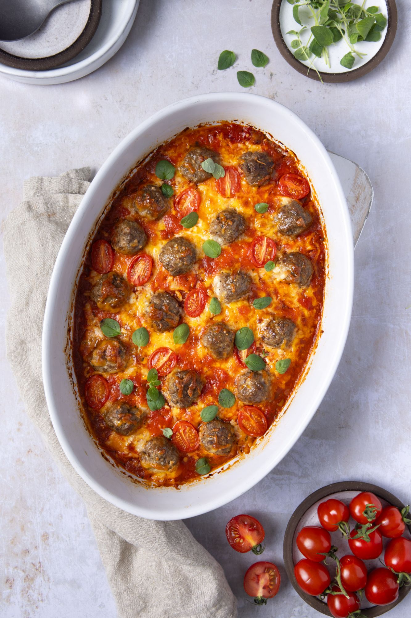 Lavkarbo gratinerte kjøttboller i tomatsaus. Foto: Aina Sjo.