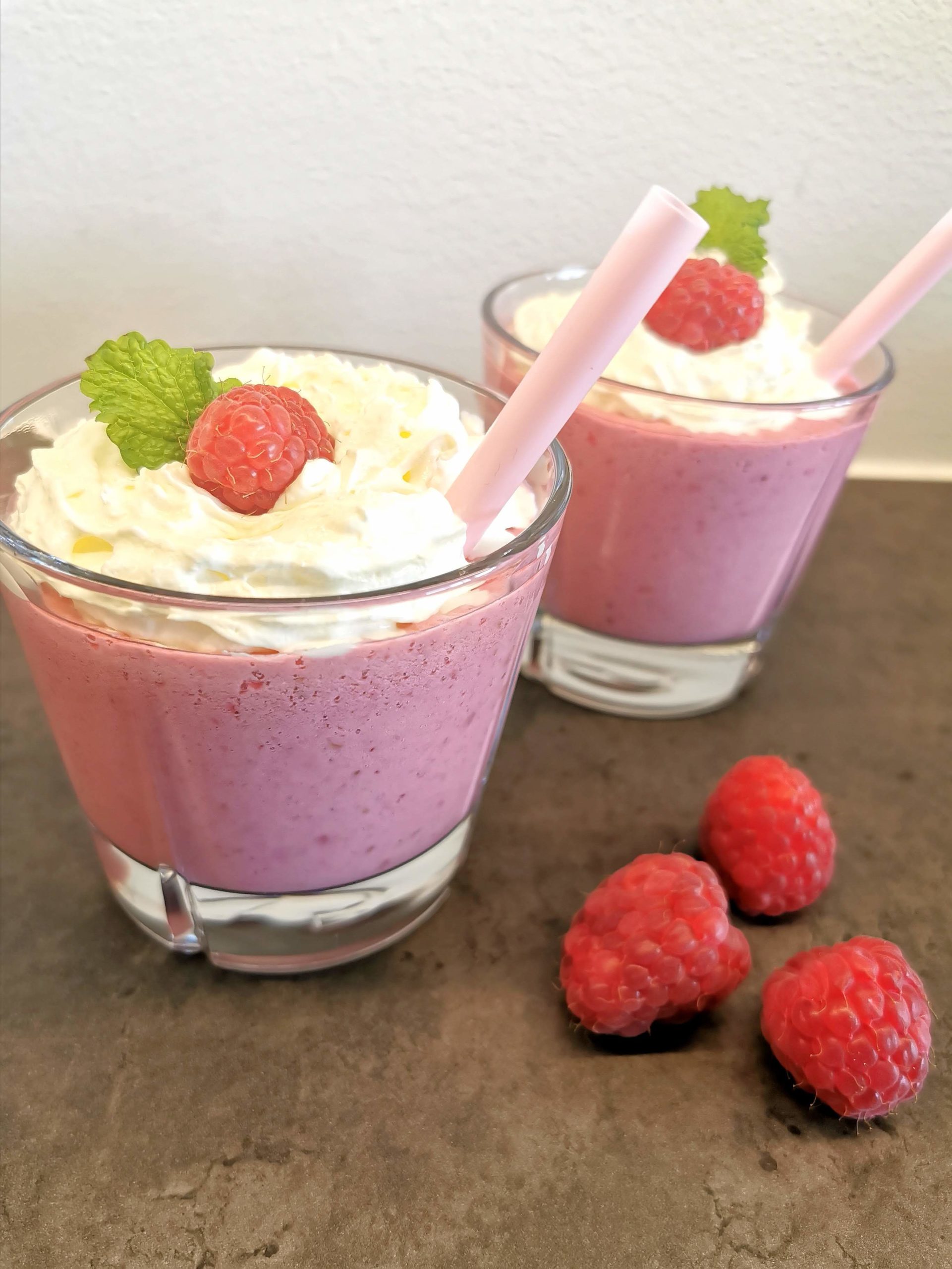 Bringebær milkshake