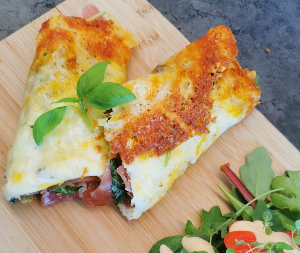 Osterull med egg og serranoskinke