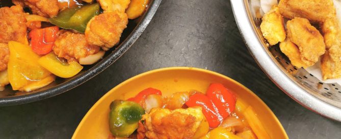 Lavkarbo innbakt kylling i sursøt saus