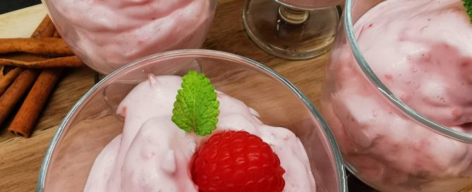 Lavkarbo trollkrem med bringebær