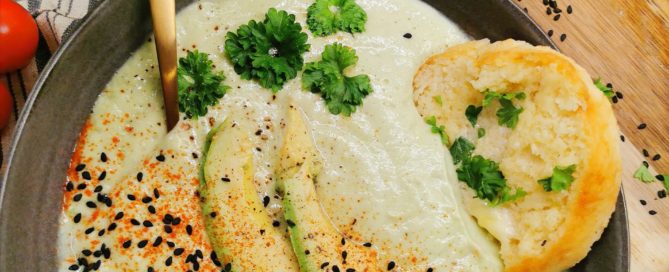 Lavkarbo avocadosuppe