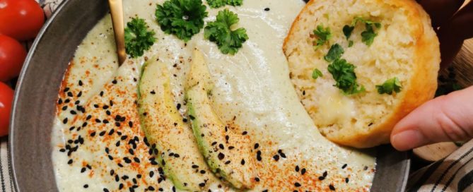 Lavkarbo avocadosuppe