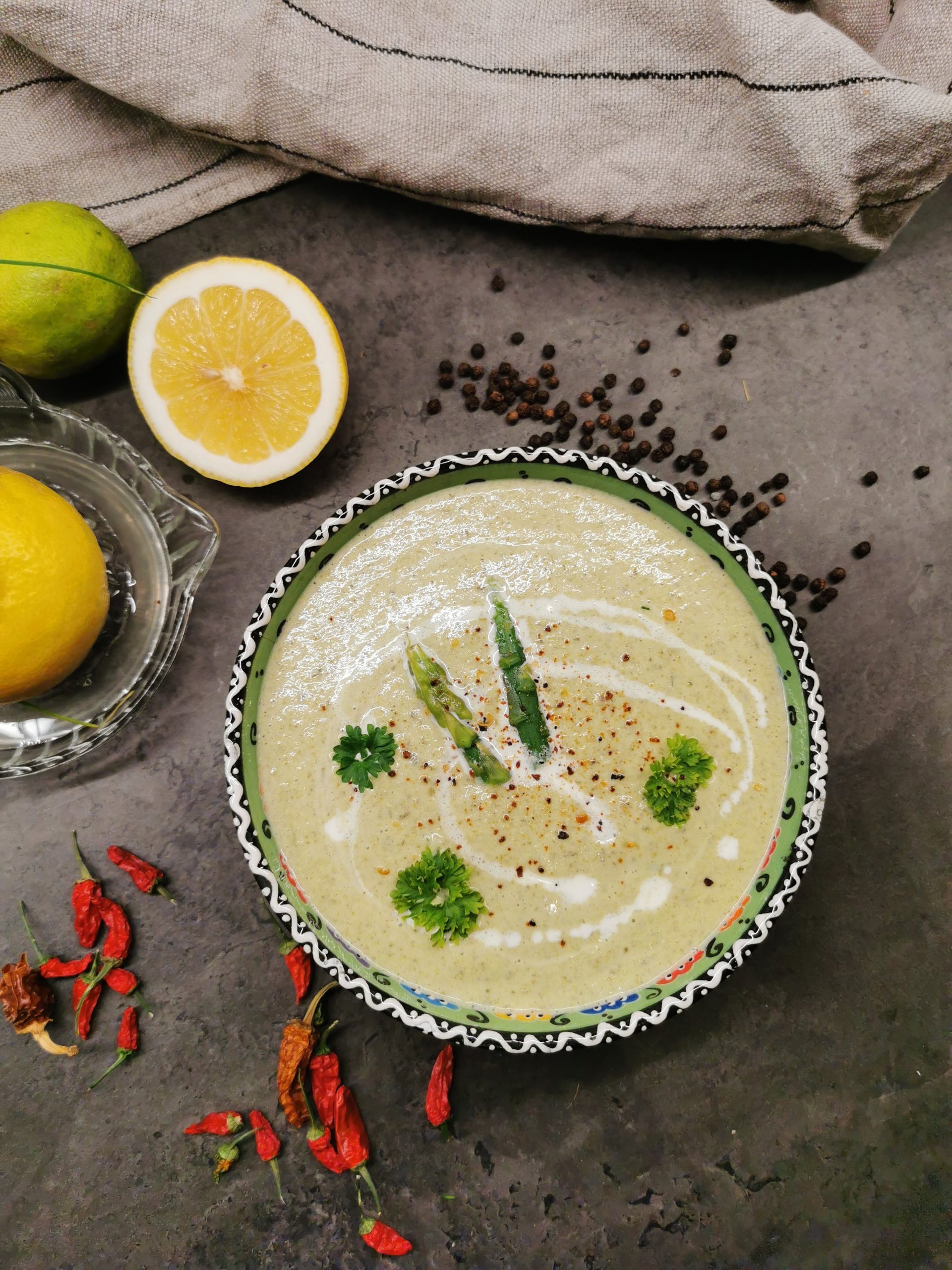 Lavkarbo grønn aspargessuppe