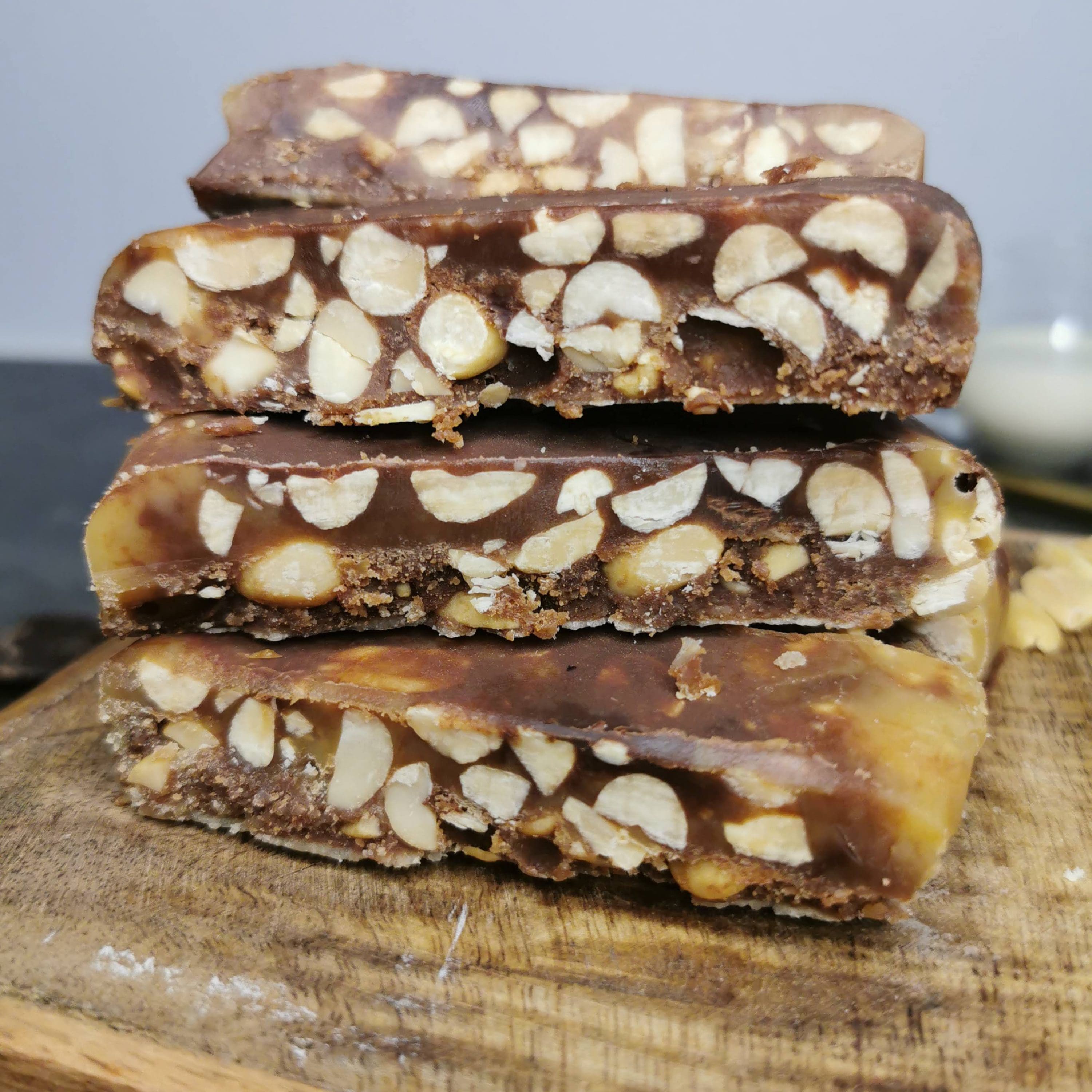 Lavkarbo sjokoladekaramell med peanøtter