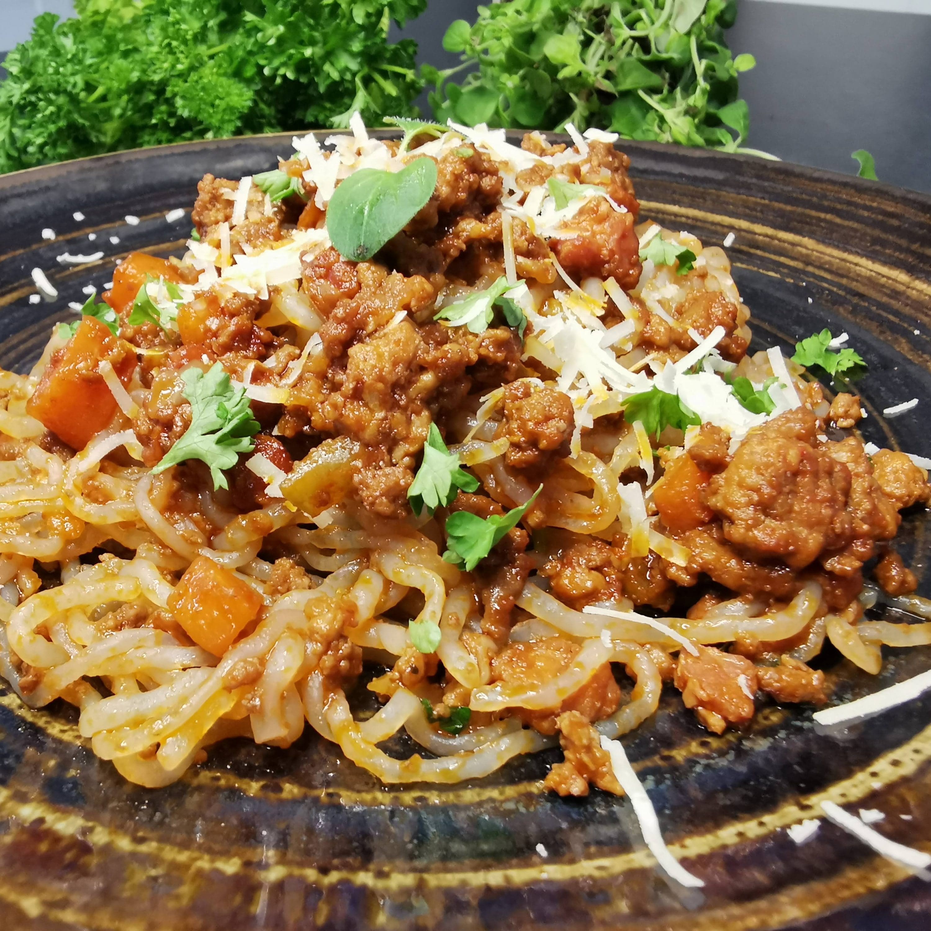 Lavkarbo ragu med miracle spaghetti