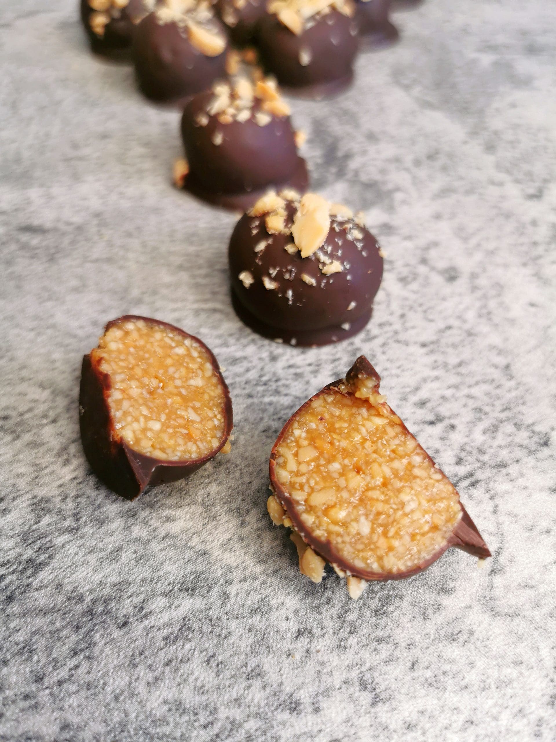 Lavkarbo gullkuler - peanøttkuler