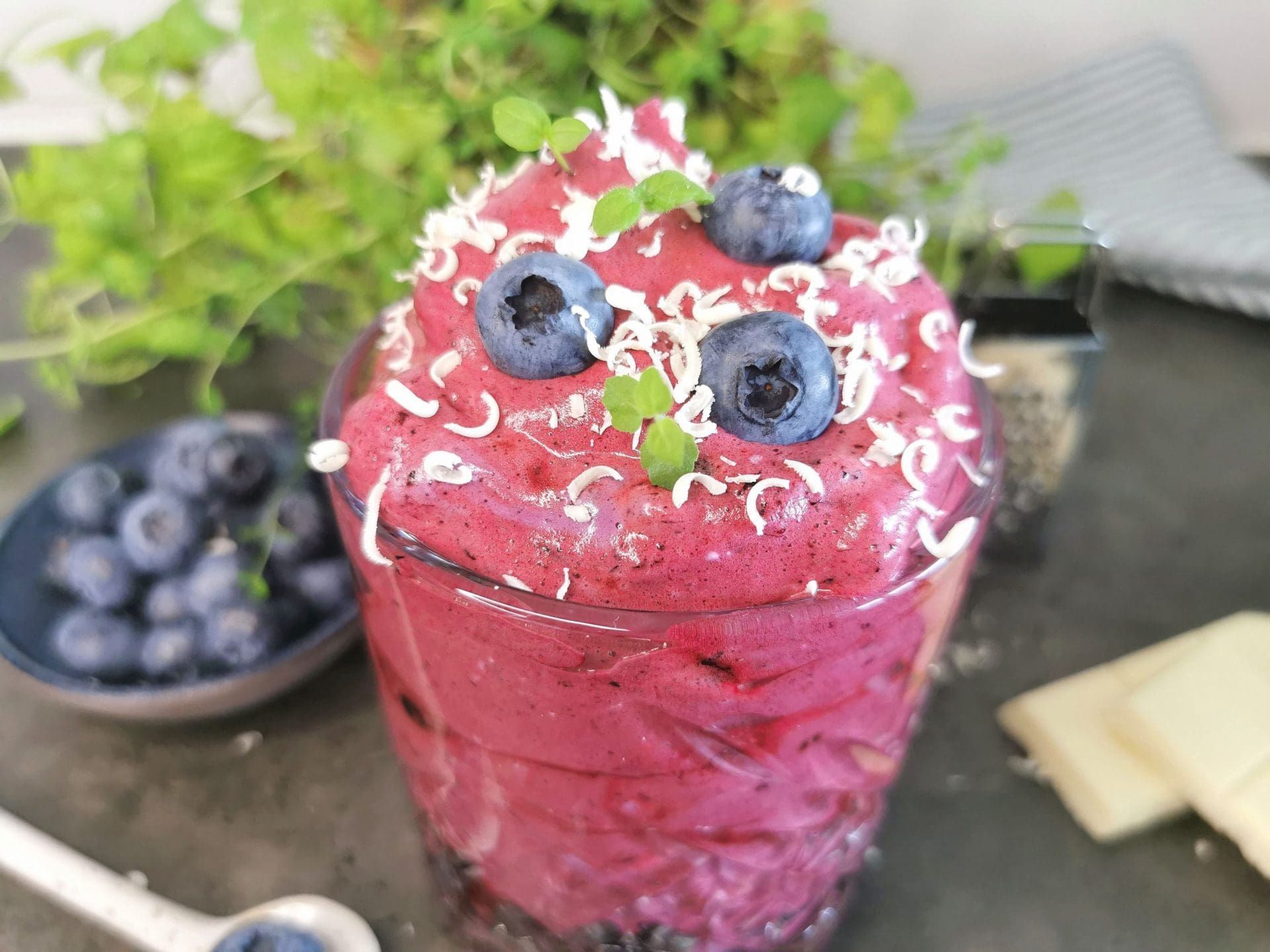 Lavkarbo trollkrem med blåbær