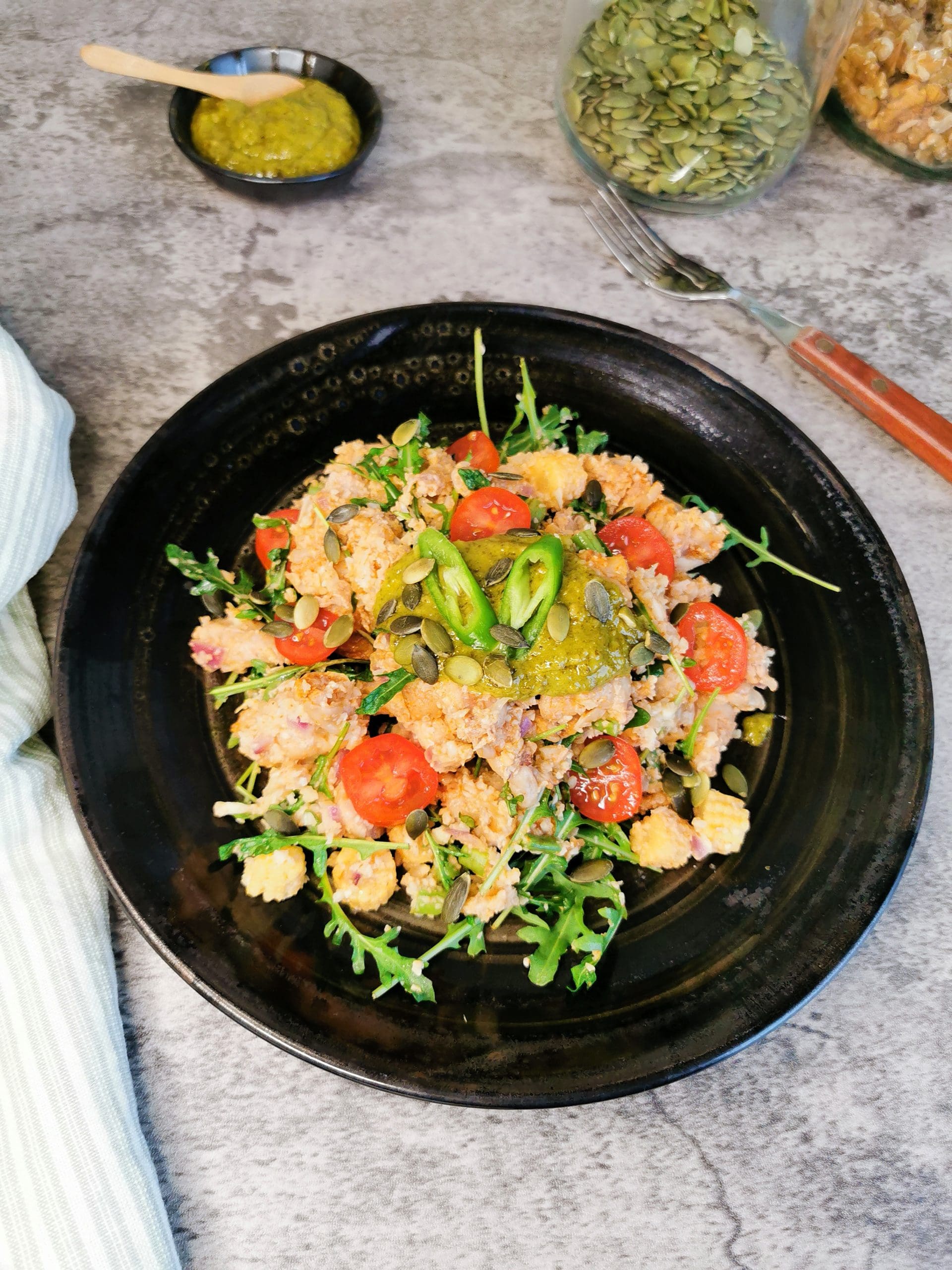 Lavkarbo kyllingsnadder med valnøtter