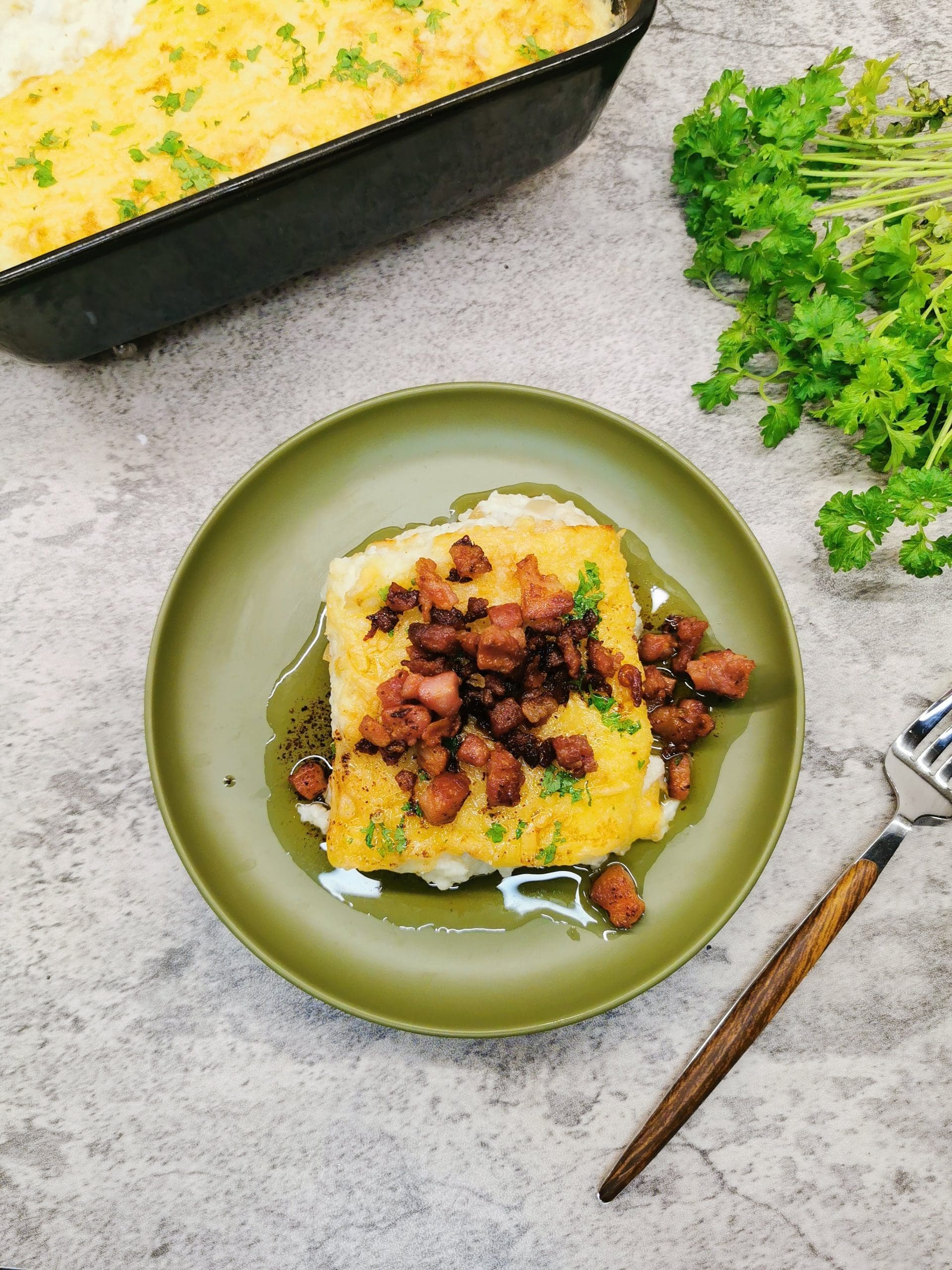 Lavkarbo gratinert plukkfisk