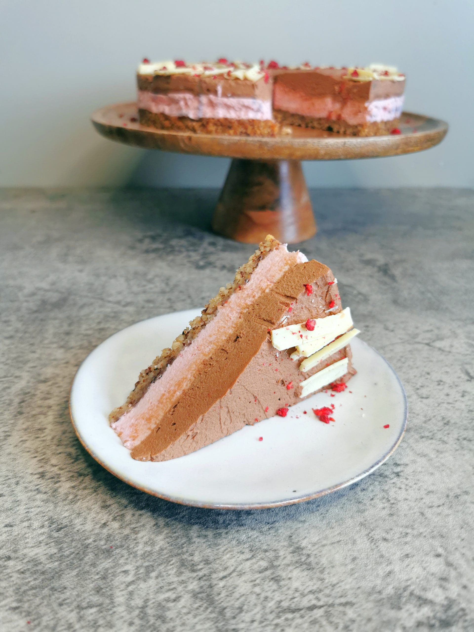 Lavkarbo bringebærfromasjkake