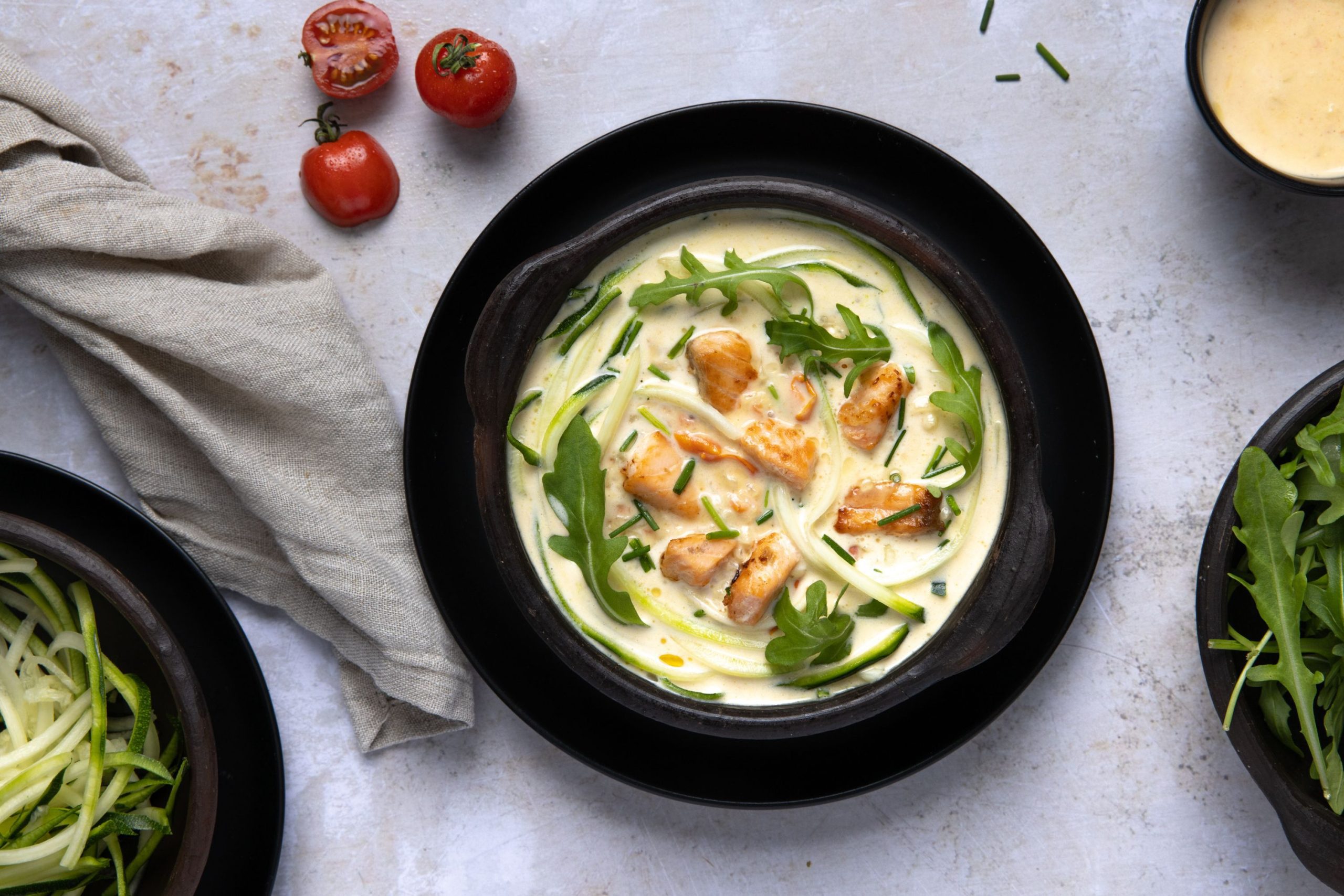 Lavkarbo kremet squashspaghetti med laks. Foto: Aina Sjo.