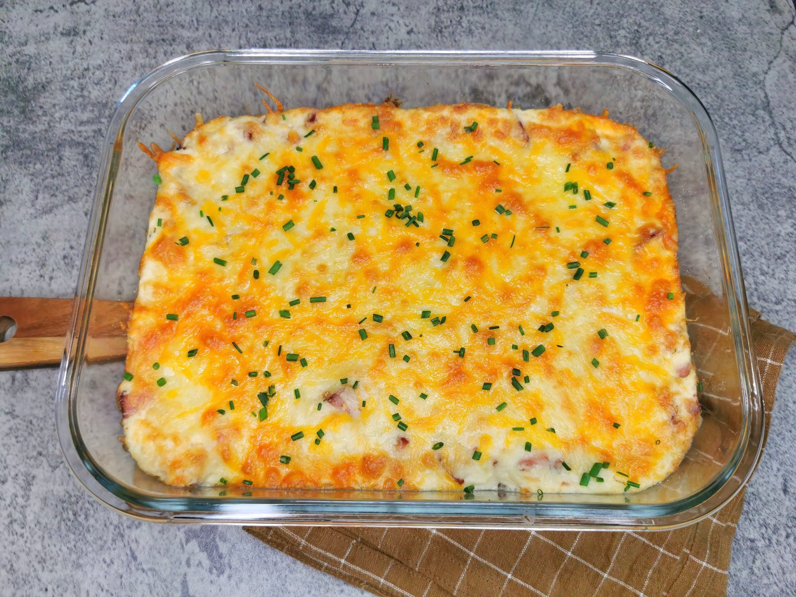 Lavkarbo gratinert pølseform