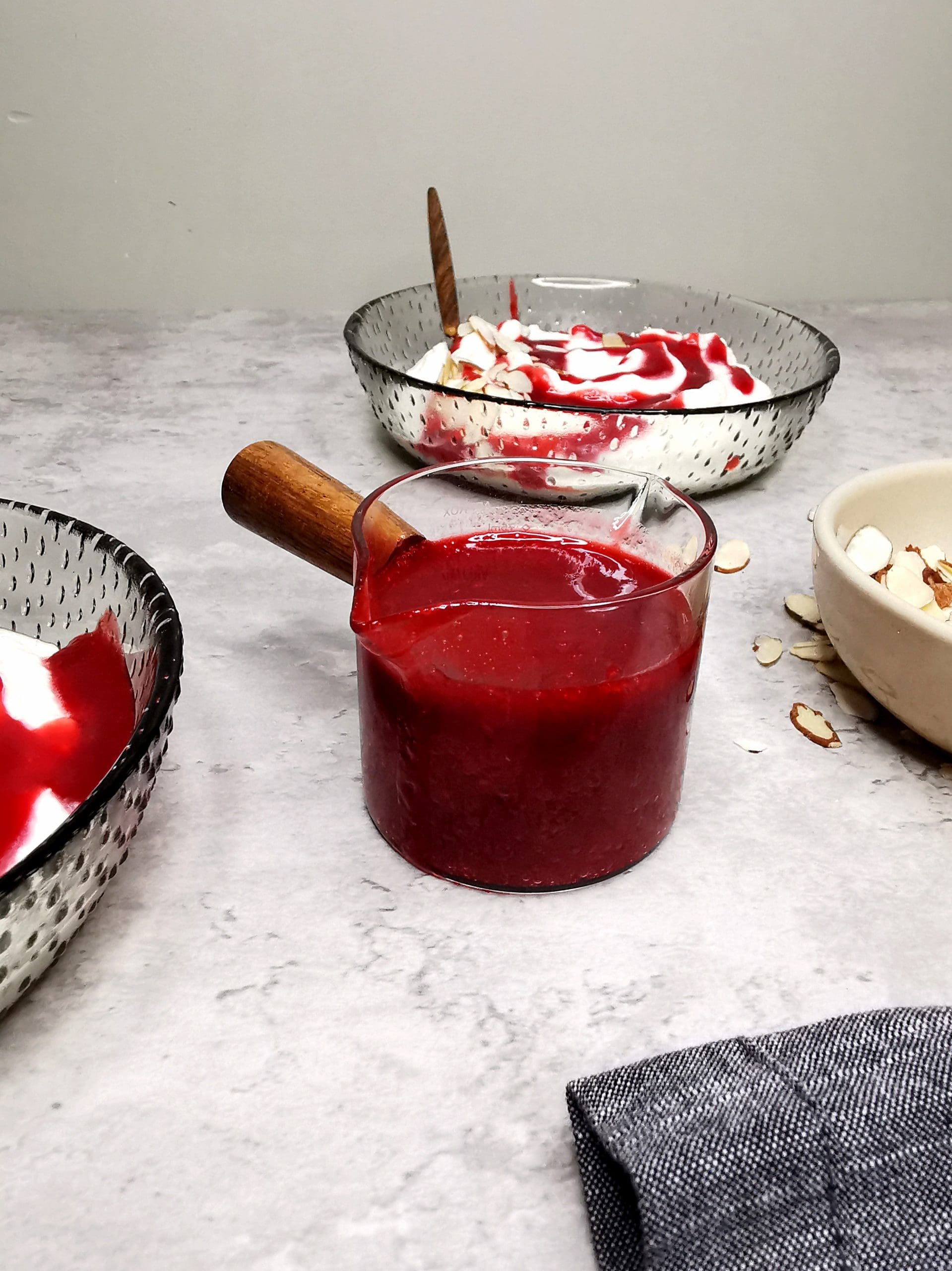 Lavkarbo bringebærsaus