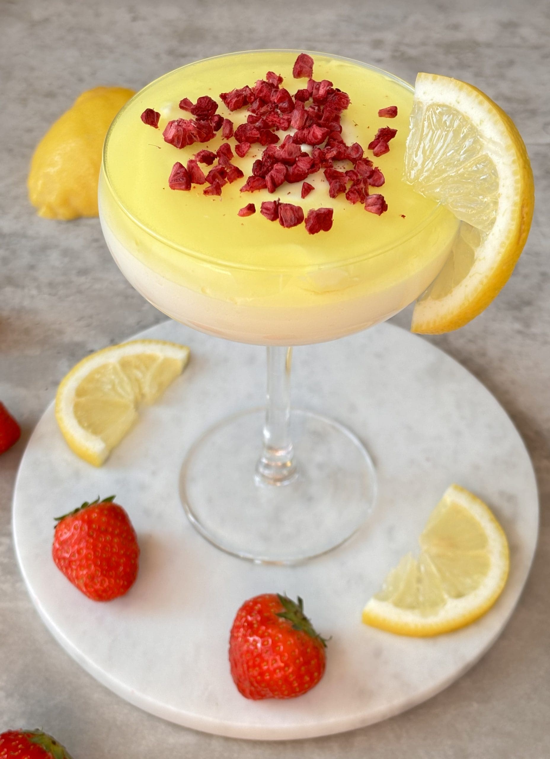 Lavkarbo sitronmousse med gelé. Foto, Marie Gundersen