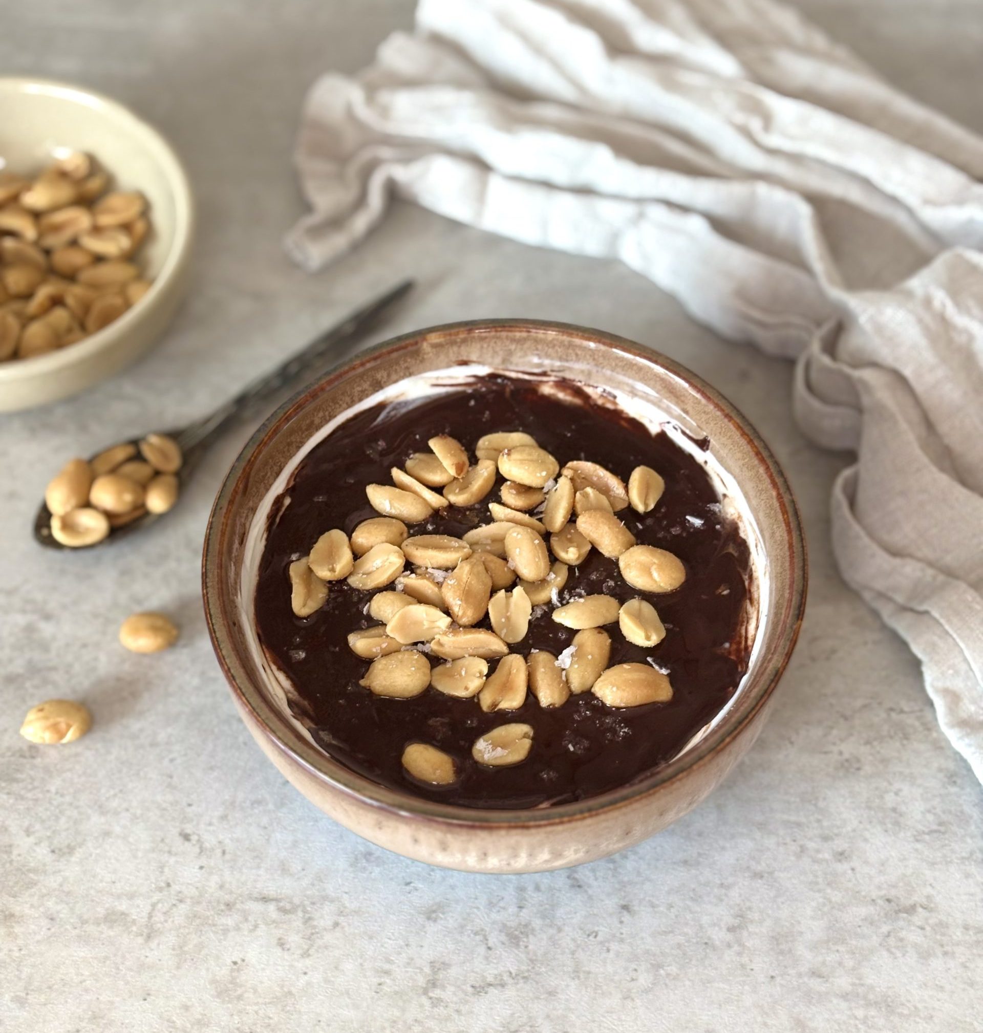 Lavkarbo Snickers-proteinbowl. Foto, Marie Gundersen.